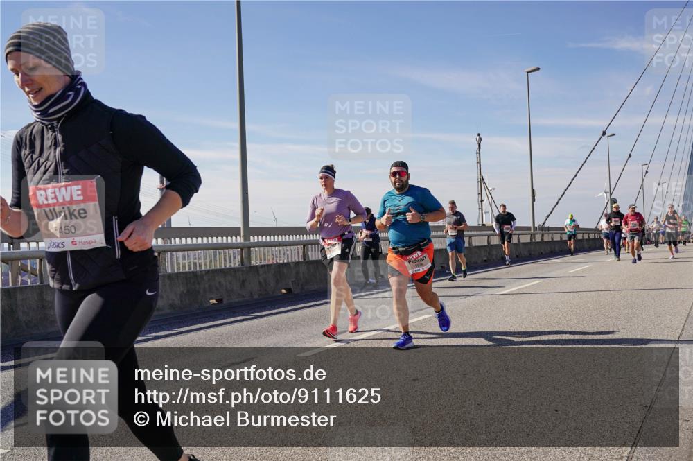 03.10.2025 - Köhlbrandbrückenlauf Michael Burmester http://msf.ph/oto/9111625 03.10.2025 12:53:51 Position 2 5450 meine-sportfotos.de