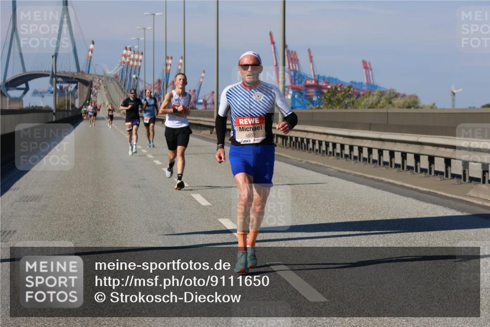 03.10.2025 - Köhlbrandbrückenlauf Strokosch-Dieckow http://msf.ph/oto/9111650 03.10.2025 12:39:39 Position 3 6552 meine-sportfotos.de