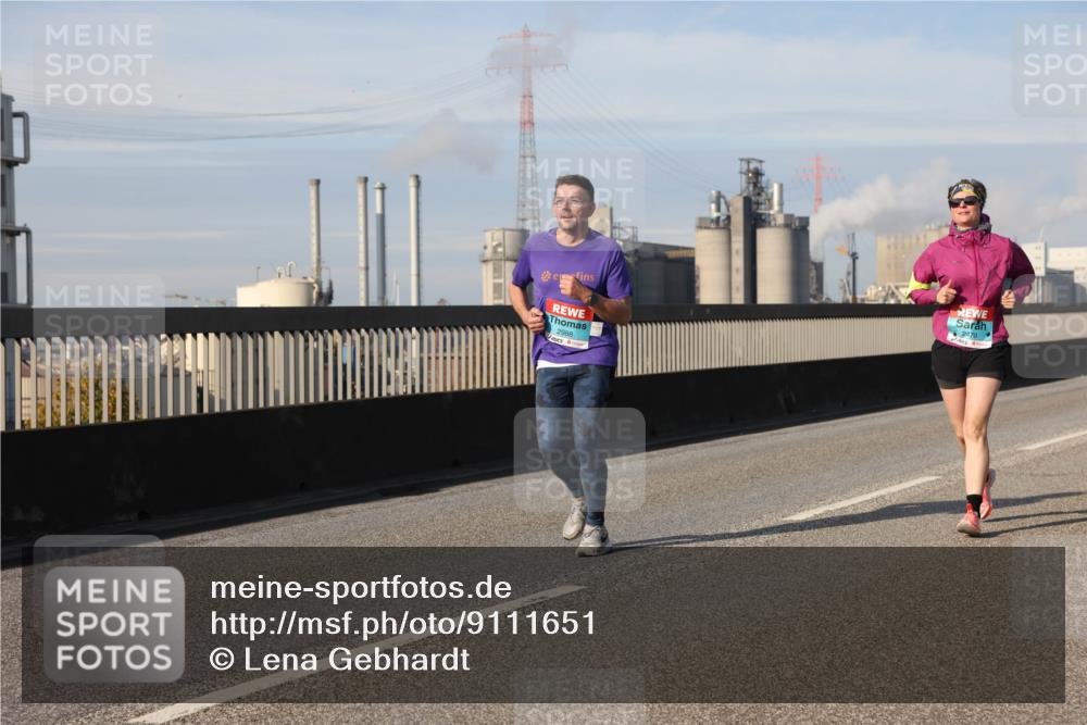 03.10.2025 - Köhlbrandbrückenlauf Lena Gebhardt http://msf.ph/oto/9111651 03.10.2025 10:15:33 Position 2 2988, 2479 meine-sportfotos.de
