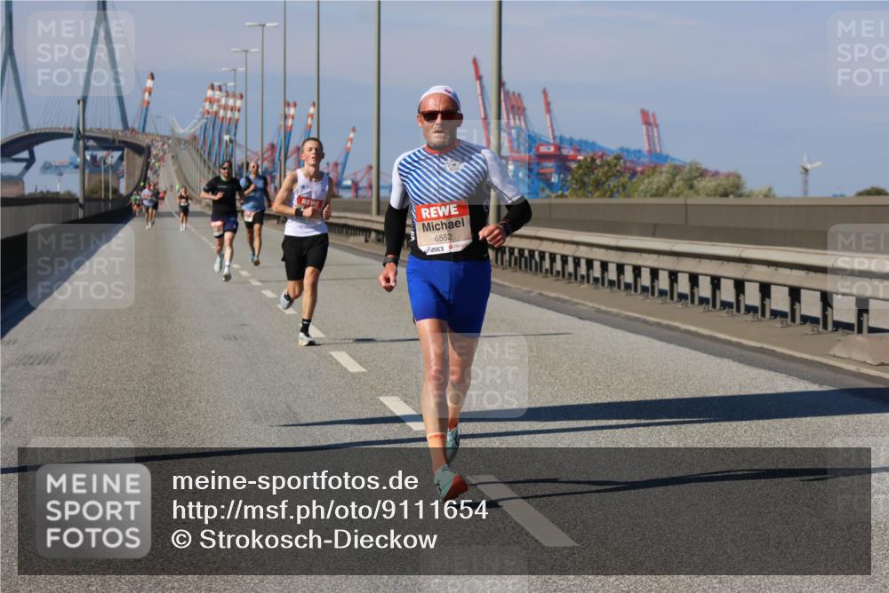 03.10.2025 - Köhlbrandbrückenlauf Strokosch-Dieckow http://msf.ph/oto/9111654 03.10.2025 12:39:39 Position 3 6552 meine-sportfotos.de