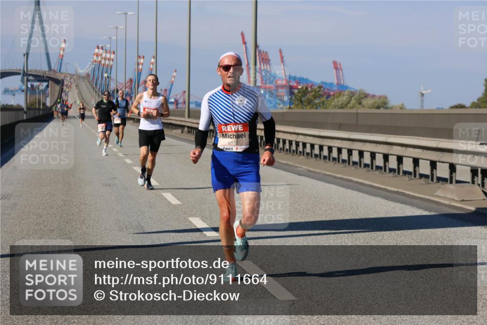 03.10.2025 - Köhlbrandbrückenlauf Strokosch-Dieckow http://msf.ph/oto/9111664 03.10.2025 12:39:39 Position 3 6552 meine-sportfotos.de