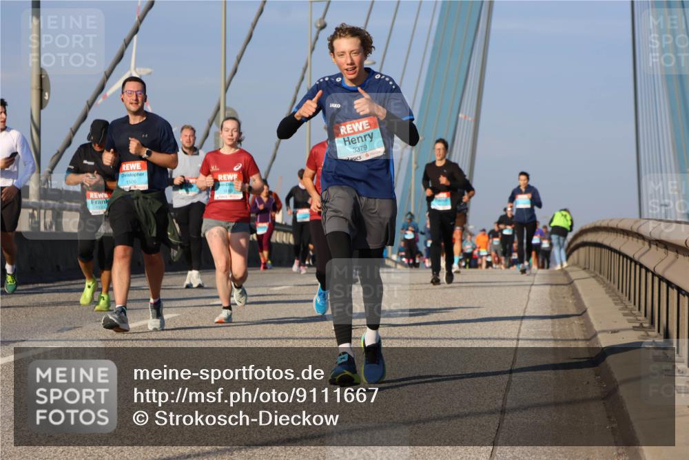 03.10.2025 - Köhlbrandbrückenlauf Strokosch-Dieckow http://msf.ph/oto/9111667 03.10.2025 09:44:34 Position 2 1506, 14, 10, 3379 meine-sportfotos.de