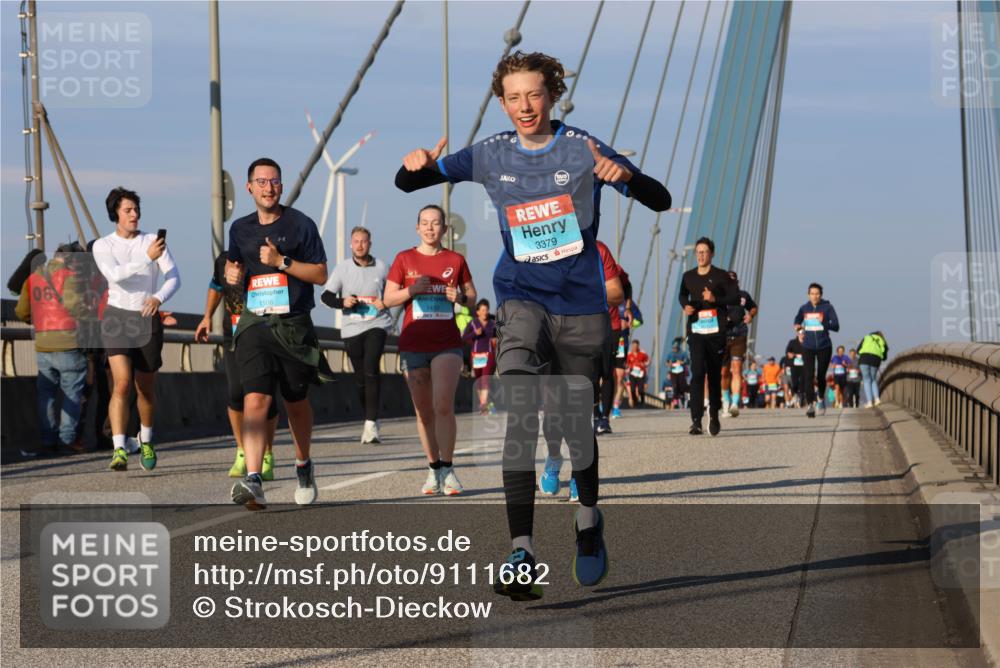03.10.2025 - Köhlbrandbrückenlauf Strokosch-Dieckow http://msf.ph/oto/9111682 03.10.2025 09:44:35 Position 2 08, 1506, 1410, 3379 meine-sportfotos.de