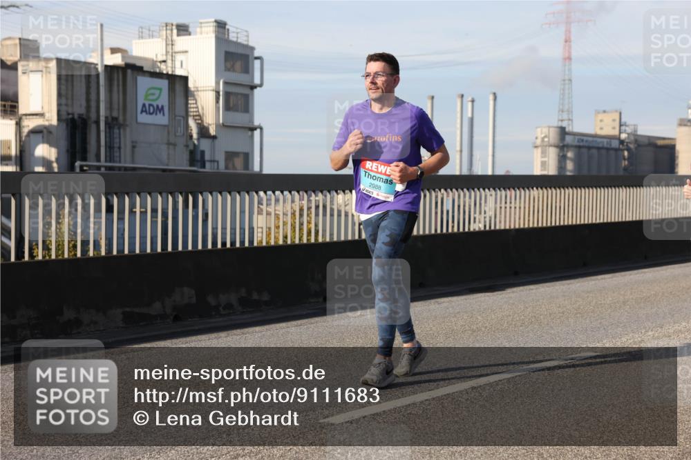 03.10.2025 - Köhlbrandbrückenlauf Lena Gebhardt http://msf.ph/oto/9111683 03.10.2025 10:15:34 Position 2 2988 meine-sportfotos.de