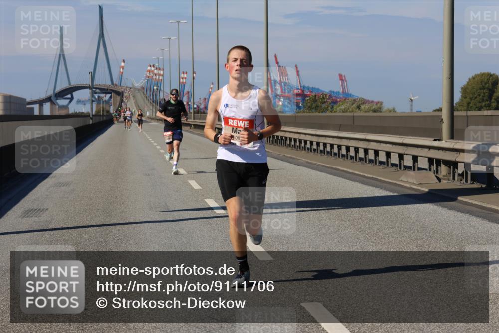 03.10.2025 - Köhlbrandbrückenlauf Strokosch-Dieckow http://msf.ph/oto/9111706 03.10.2025 12:39:44 Position 3 608 meine-sportfotos.de