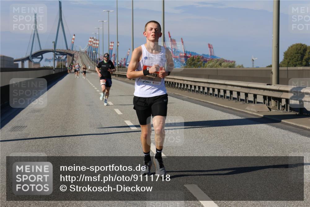 03.10.2025 - Köhlbrandbrückenlauf Strokosch-Dieckow http://msf.ph/oto/9111718 03.10.2025 12:39:44 Position 3 6087 meine-sportfotos.de