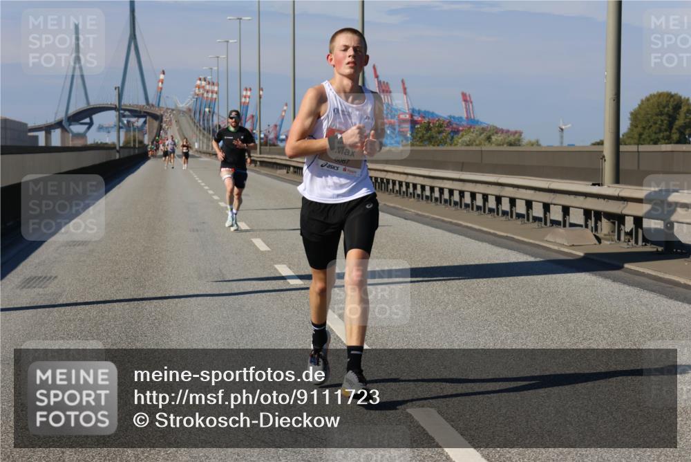 03.10.2025 - Köhlbrandbrückenlauf Strokosch-Dieckow http://msf.ph/oto/9111723 03.10.2025 12:39:44 Position 3 6087 meine-sportfotos.de