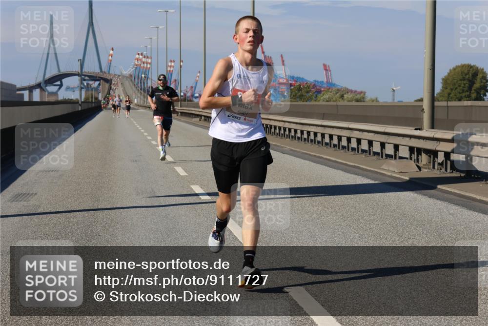03.10.2025 - Köhlbrandbrückenlauf Strokosch-Dieckow http://msf.ph/oto/9111727 03.10.2025 12:39:44 Position 3 6087 meine-sportfotos.de