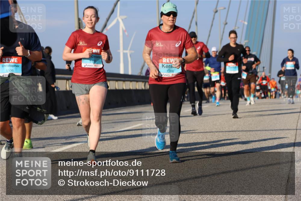 03.10.2025 - Köhlbrandbrückenlauf Strokosch-Dieckow http://msf.ph/oto/9111728 03.10.2025 09:44:37 Position 2 1506, 1410, 1384 meine-sportfotos.de