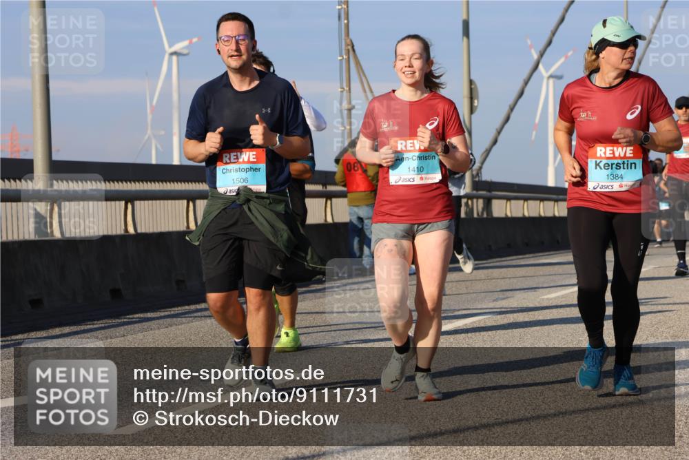 03.10.2025 - Köhlbrandbrückenlauf Strokosch-Dieckow http://msf.ph/oto/9111731 03.10.2025 09:44:38 Position 2 1506, 08, 1410, 1384 meine-sportfotos.de