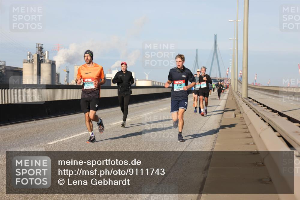 03.10.2025 - Köhlbrandbrückenlauf Lena Gebhardt http://msf.ph/oto/9111743 03.10.2025 09:42:05 Position 2 11011, 3143 meine-sportfotos.de