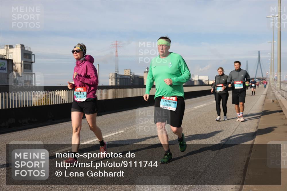 03.10.2025 - Köhlbrandbrückenlauf Lena Gebhardt http://msf.ph/oto/9111744 03.10.2025 10:15:35 Position 2 2479, 2839 meine-sportfotos.de