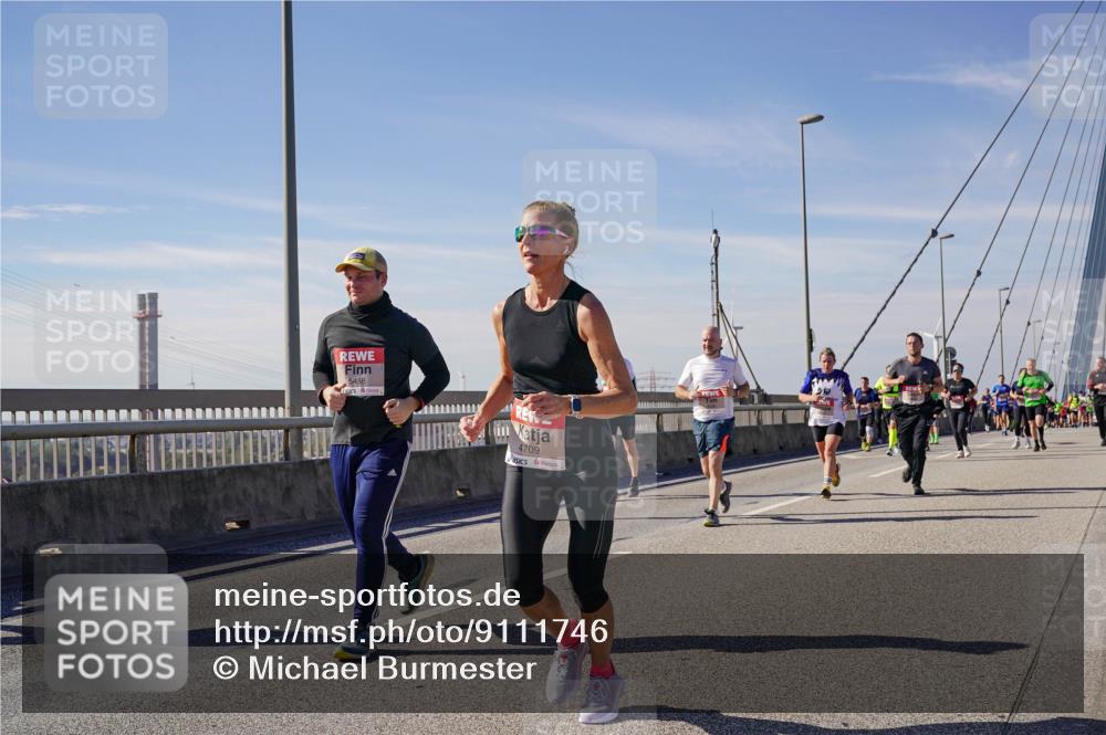 03.10.2025 - Köhlbrandbrückenlauf Michael Burmester http://msf.ph/oto/9111746 03.10.2025 12:53:58 Position 2 5458, 4709 meine-sportfotos.de