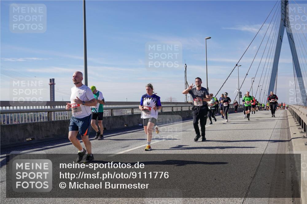 03.10.2025 - Köhlbrandbrückenlauf Michael Burmester http://msf.ph/oto/9111776 03.10.2025 12:54:00 Position 2  meine-sportfotos.de
