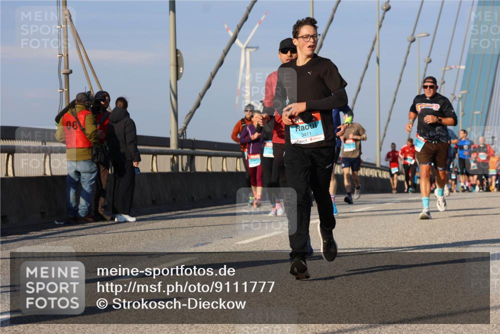 03.10.2025 - Köhlbrandbrückenlauf Strokosch-Dieckow http://msf.ph/oto/9111777 03.10.2025 09:44:40 Position 2 08, 3411 meine-sportfotos.de