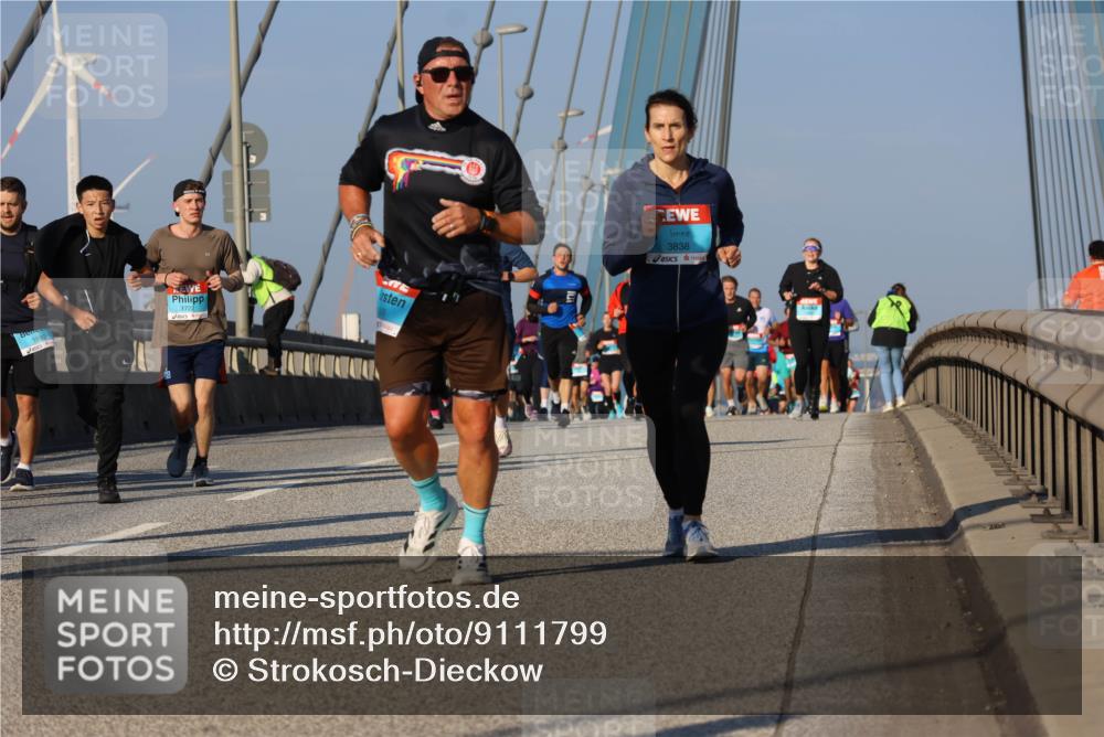 03.10.2025 - Köhlbrandbrückenlauf Strokosch-Dieckow http://msf.ph/oto/9111799 03.10.2025 09:44:44 Position 2 1725, 3838 meine-sportfotos.de