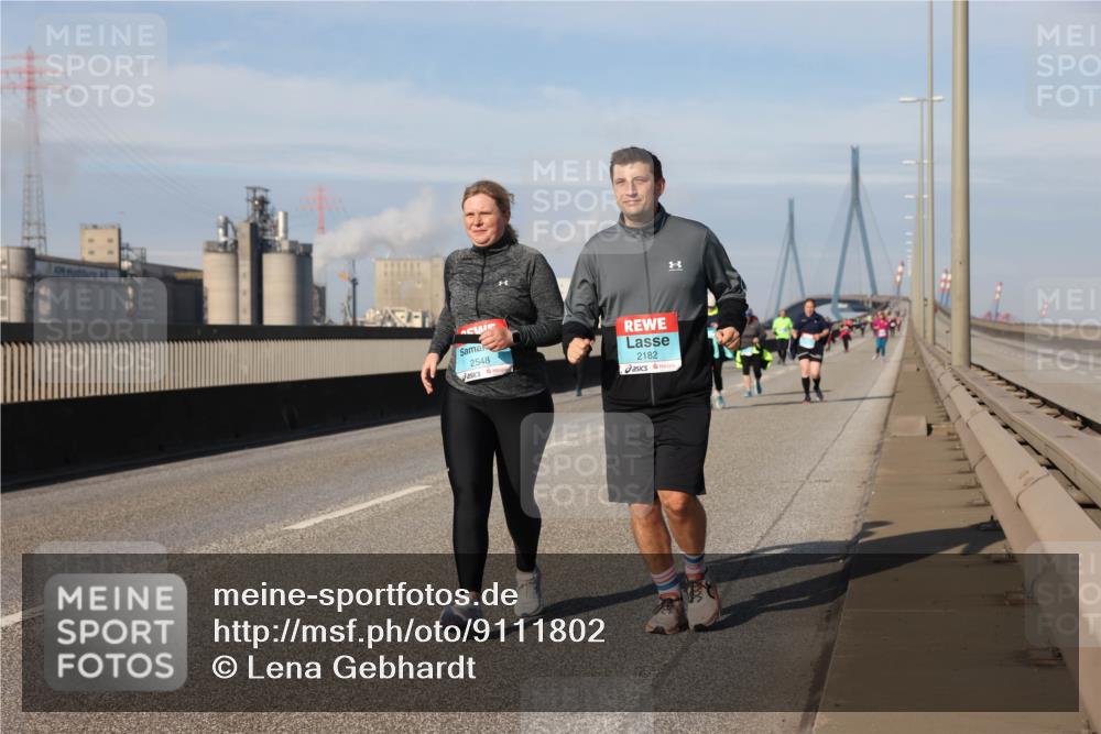 03.10.2025 - Köhlbrandbrückenlauf Lena Gebhardt http://msf.ph/oto/9111802 03.10.2025 10:15:37 Position 2 2548, 2182 meine-sportfotos.de