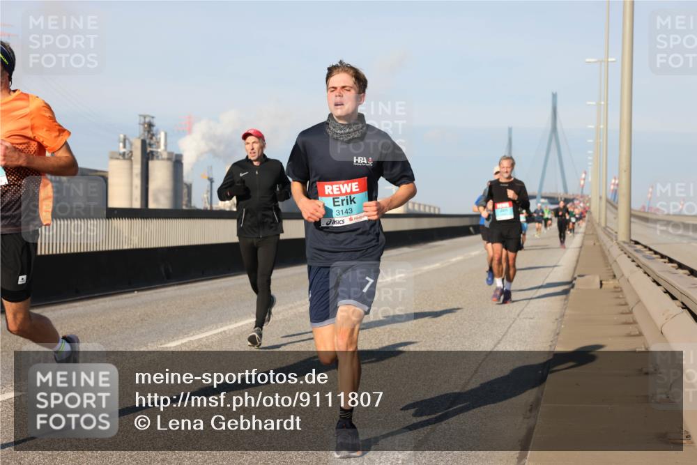 03.10.2025 - Köhlbrandbrückenlauf Lena Gebhardt http://msf.ph/oto/9111807 03.10.2025 09:42:06 Position 2 3143, 7 meine-sportfotos.de