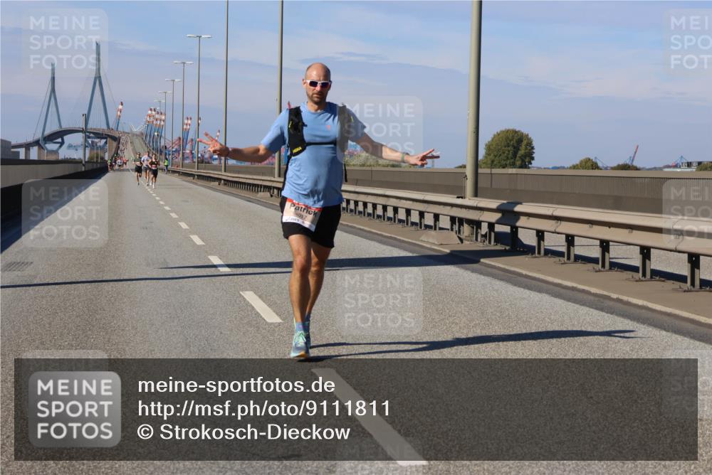 03.10.2025 - Köhlbrandbrückenlauf Strokosch-Dieckow http://msf.ph/oto/9111811 03.10.2025 12:39:51 Position 3 4017 meine-sportfotos.de