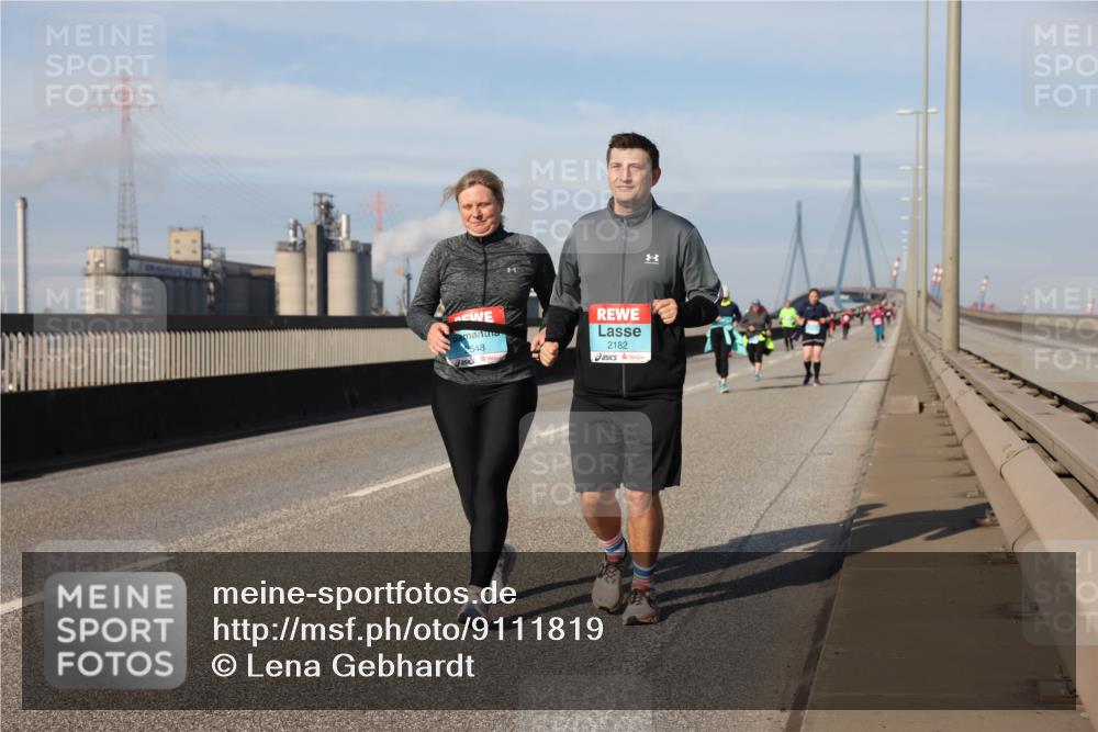 03.10.2025 - Köhlbrandbrückenlauf Lena Gebhardt http://msf.ph/oto/9111819 03.10.2025 10:15:37 Position 2 548, 2182 meine-sportfotos.de
