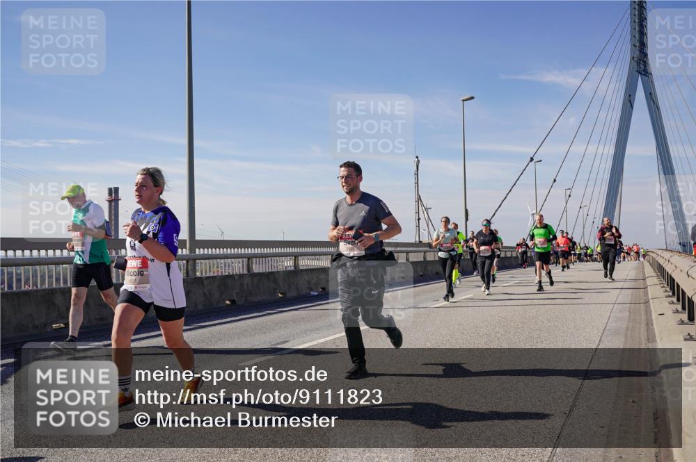 03.10.2025 - Köhlbrandbrückenlauf Michael Burmester http://msf.ph/oto/9111823 03.10.2025 12:54:01 Position 2 6531 meine-sportfotos.de