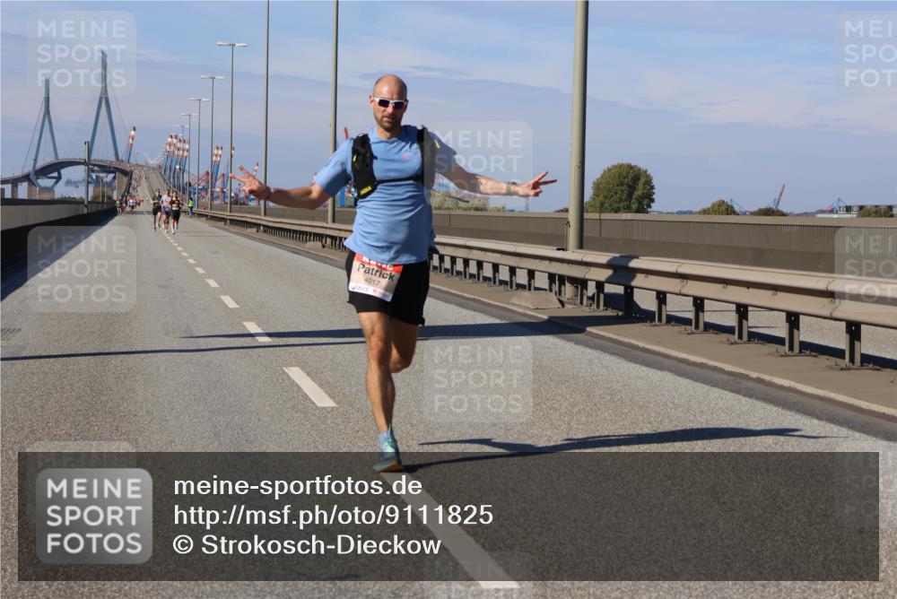 03.10.2025 - Köhlbrandbrückenlauf Strokosch-Dieckow http://msf.ph/oto/9111825 03.10.2025 12:39:51 Position 3 4017 meine-sportfotos.de