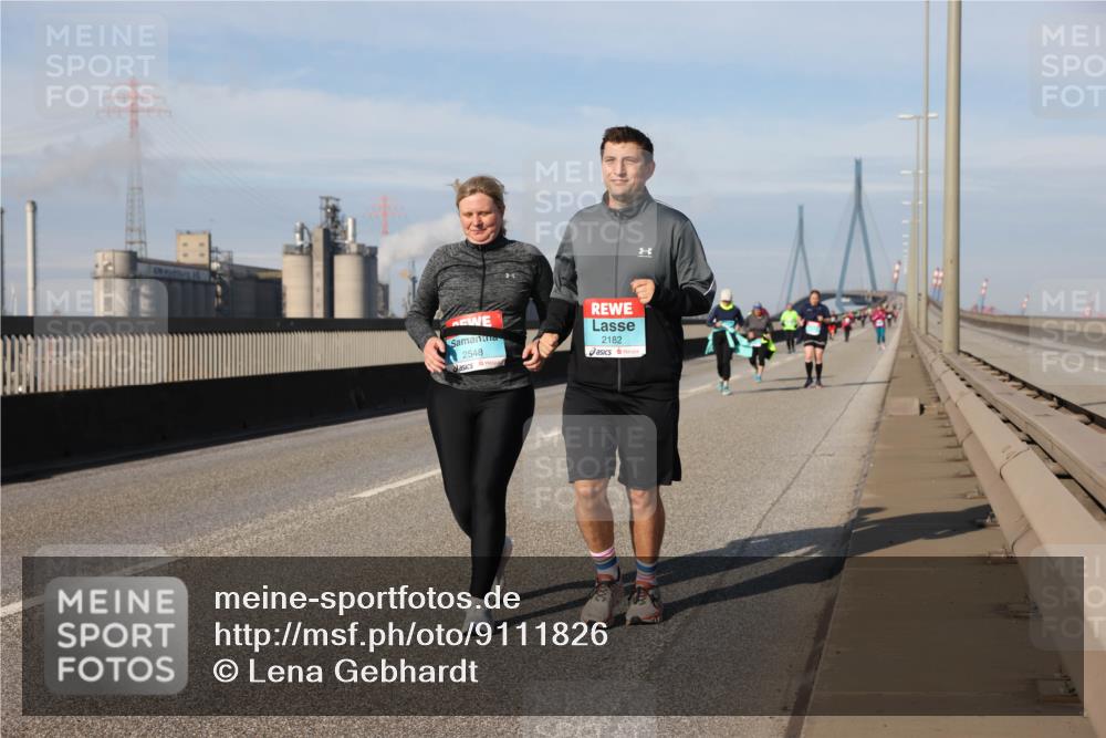03.10.2025 - Köhlbrandbrückenlauf Lena Gebhardt http://msf.ph/oto/9111826 03.10.2025 10:15:37 Position 2 2548, 2182 meine-sportfotos.de