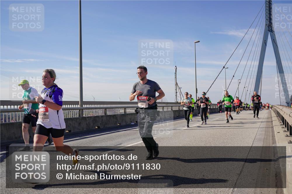 03.10.2025 - Köhlbrandbrückenlauf Michael Burmester http://msf.ph/oto/9111830 03.10.2025 12:54:01 Position 2 6531, 920 meine-sportfotos.de