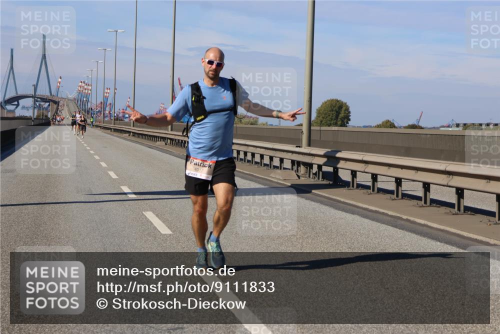 03.10.2025 - Köhlbrandbrückenlauf Strokosch-Dieckow http://msf.ph/oto/9111833 03.10.2025 12:39:52 Position 3 4017 meine-sportfotos.de