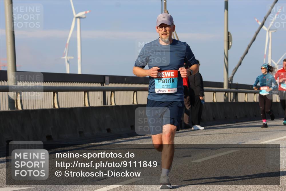03.10.2025 - Köhlbrandbrückenlauf Strokosch-Dieckow http://msf.ph/oto/9111849 03.10.2025 09:44:52 Position 2 2733 meine-sportfotos.de
