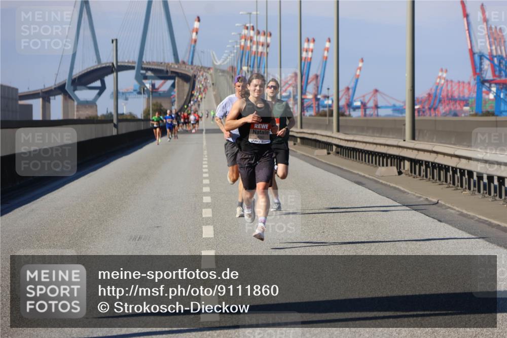 03.10.2025 - Köhlbrandbrückenlauf Strokosch-Dieckow http://msf.ph/oto/9111860 03.10.2025 12:40:04 Position 3  meine-sportfotos.de
