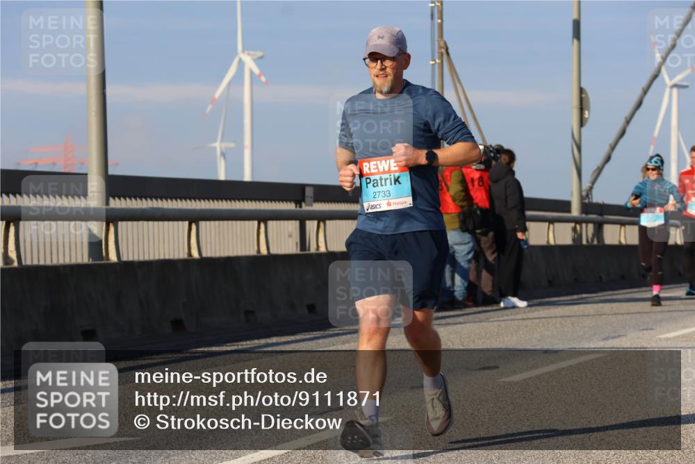 03.10.2025 - Köhlbrandbrückenlauf Strokosch-Dieckow http://msf.ph/oto/9111871 03.10.2025 09:44:52 Position 2 2733, 18 meine-sportfotos.de