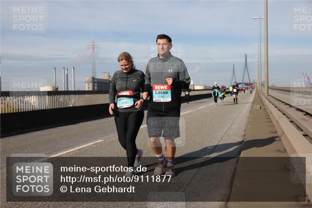 03.10.2025 - Köhlbrandbrückenlauf Lena Gebhardt http://msf.ph/oto/9111877 03.10.2025 10:15:38 Position 2 2548, 2182 meine-sportfotos.de
