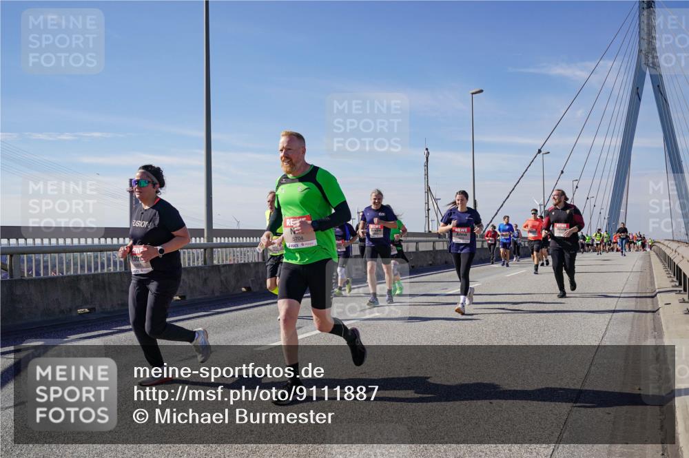 03.10.2025 - Köhlbrandbrückenlauf Michael Burmester http://msf.ph/oto/9111887 03.10.2025 12:54:05 Position 2 5704 meine-sportfotos.de