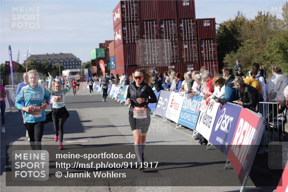 03.10.2025 - Köhlbrandbrückenlauf Jannik Wohlers http://msf.ph/oto/9111917 03.10.2025 13:30:56 Ziel 4715, 4734, 4937, 5005, 5142, 5185, 5206, 5349, 5391, 5402, 5938, 6537 meine-sportfotos.de