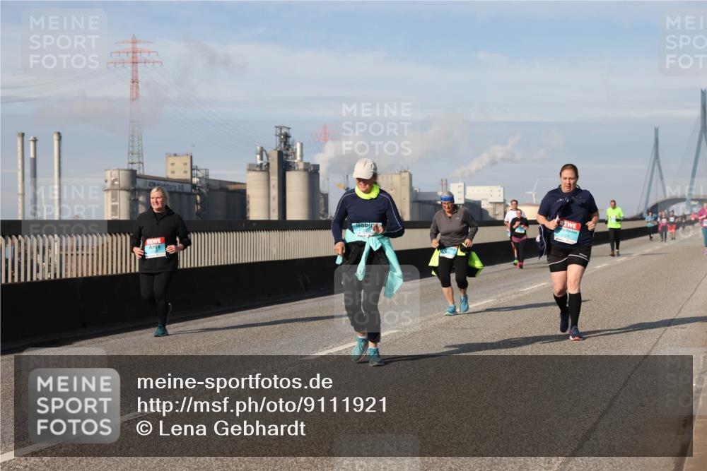 03.10.2025 - Köhlbrandbrückenlauf Lena Gebhardt http://msf.ph/oto/9111921 03.10.2025 10:15:45 Position 2  meine-sportfotos.de