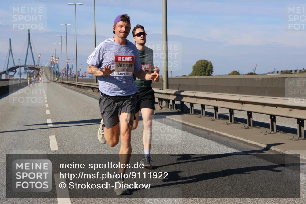 03.10.2025 - Köhlbrandbrückenlauf Strokosch-Dieckow http://msf.ph/oto/9111922 03.10.2025 12:40:11 Position 3 4087 meine-sportfotos.de