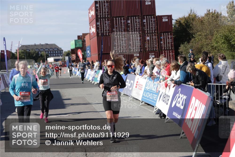 03.10.2025 - Köhlbrandbrückenlauf Jannik Wohlers http://msf.ph/oto/9111929 03.10.2025 13:30:56 Ziel 4715, 4734, 4937, 5005, 5142, 5185, 5206, 5349, 5391, 5402, 5938, 6537 meine-sportfotos.de