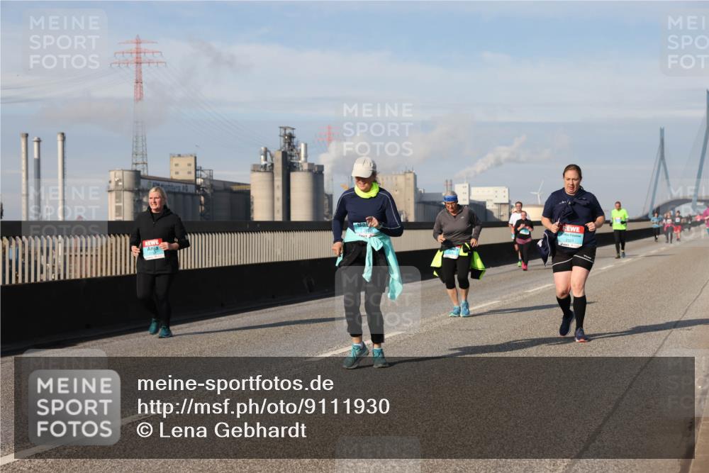 03.10.2025 - Köhlbrandbrückenlauf Lena Gebhardt http://msf.ph/oto/9111930 03.10.2025 10:15:45 Position 2  meine-sportfotos.de