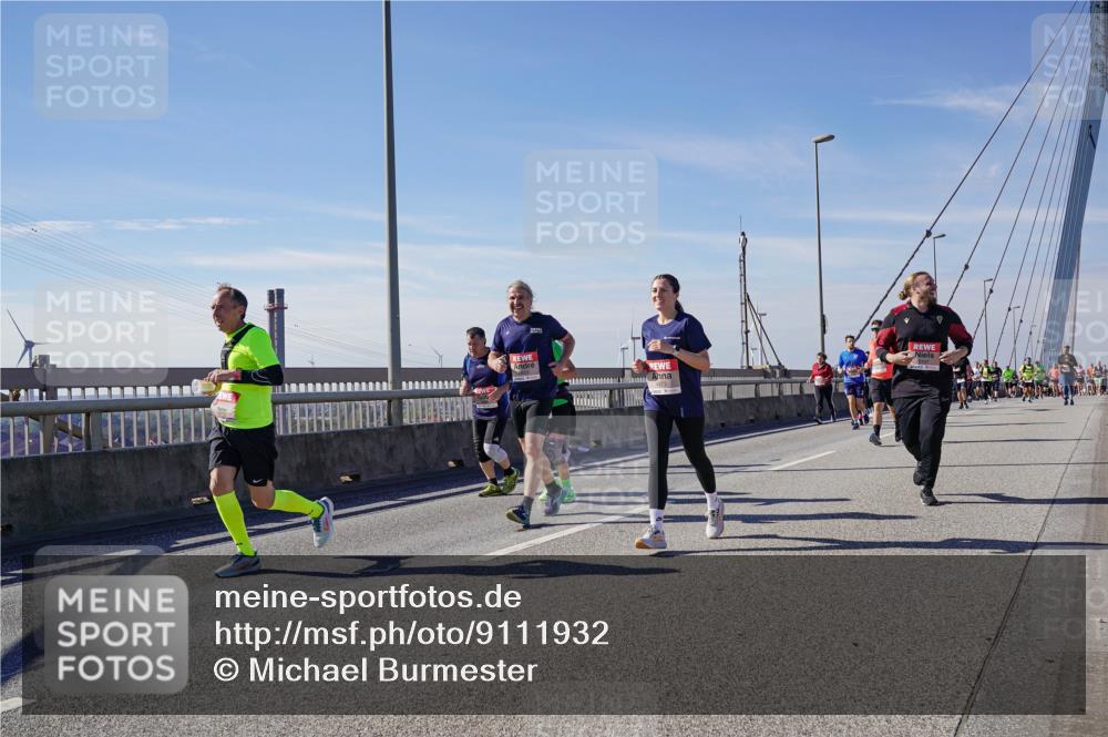 03.10.2025 - Köhlbrandbrückenlauf Michael Burmester http://msf.ph/oto/9111932 03.10.2025 12:54:07 Position 2  meine-sportfotos.de