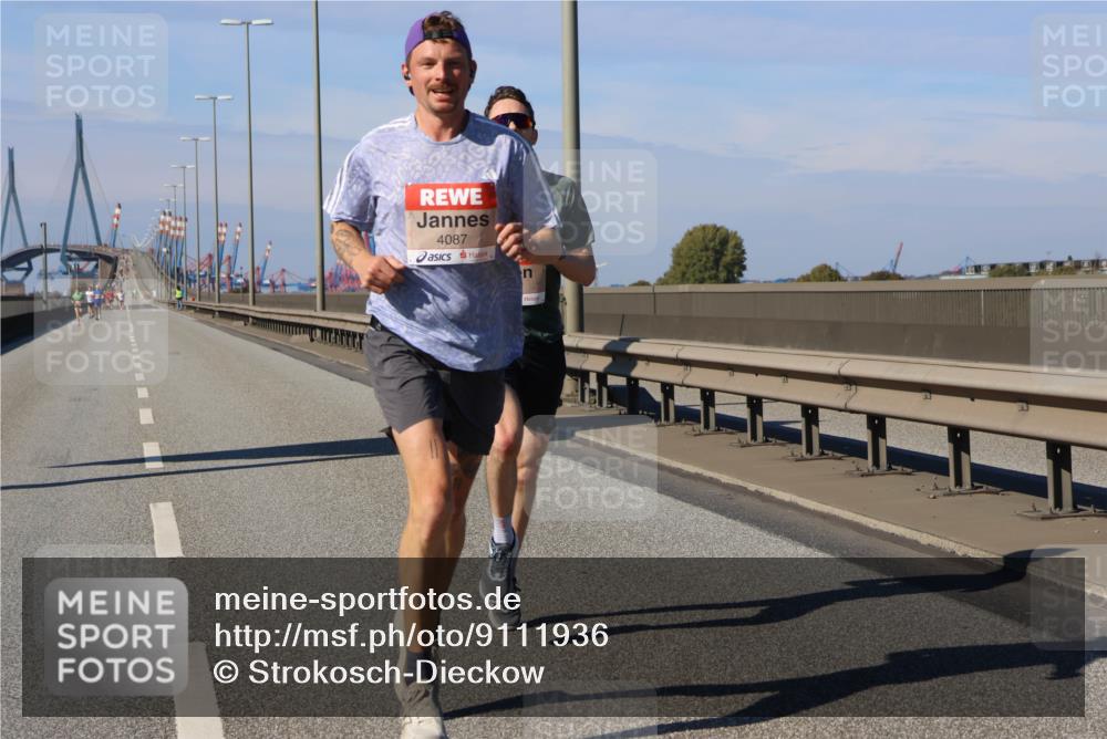 03.10.2025 - Köhlbrandbrückenlauf Strokosch-Dieckow http://msf.ph/oto/9111936 03.10.2025 12:40:11 Position 3 4087 meine-sportfotos.de