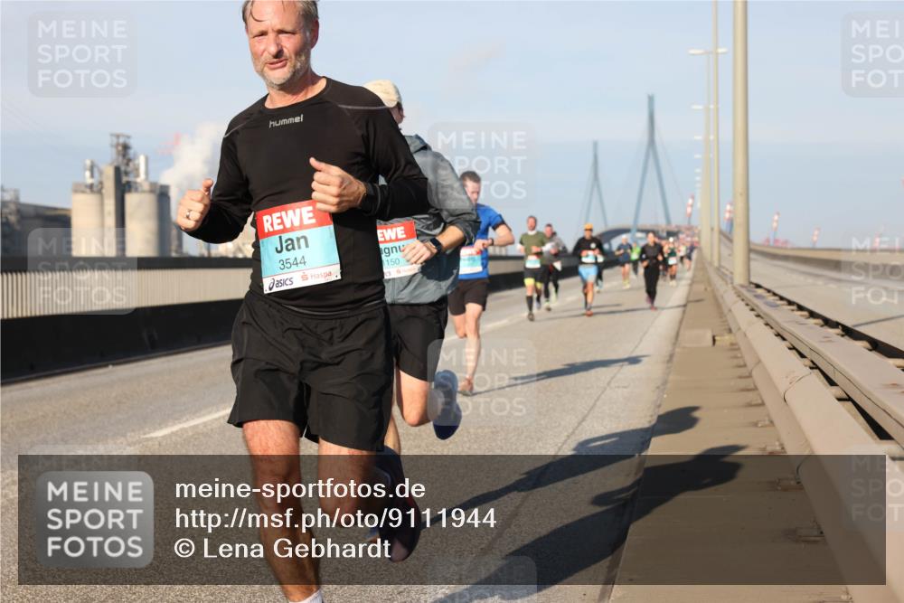 03.10.2025 - Köhlbrandbrückenlauf Lena Gebhardt http://msf.ph/oto/9111944 03.10.2025 09:42:09 Position 2 3544, 150 meine-sportfotos.de