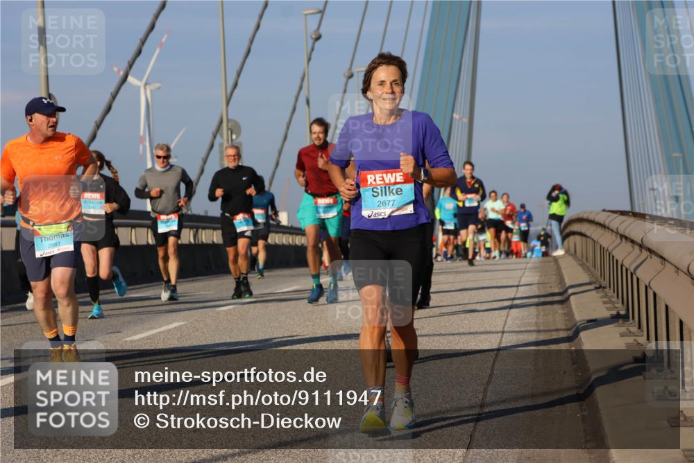 03.10.2025 - Köhlbrandbrückenlauf Strokosch-Dieckow http://msf.ph/oto/9111947 03.10.2025 09:45:03 Position 2 2983, 2677 meine-sportfotos.de