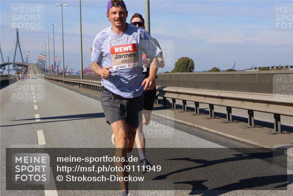03.10.2025 - Köhlbrandbrückenlauf Strokosch-Dieckow http://msf.ph/oto/9111949 03.10.2025 12:40:11 Position 3 4087 meine-sportfotos.de