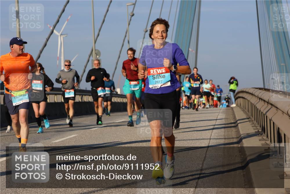 03.10.2025 - Köhlbrandbrückenlauf Strokosch-Dieckow http://msf.ph/oto/9111952 03.10.2025 09:45:03 Position 2 2983, 2677 meine-sportfotos.de