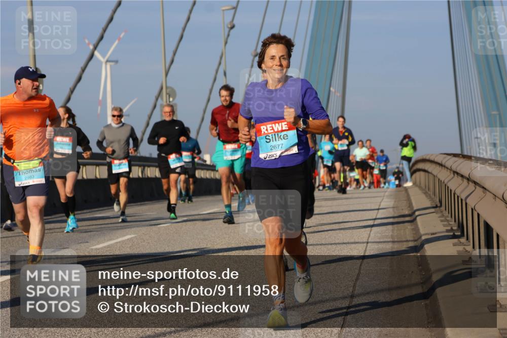 03.10.2025 - Köhlbrandbrückenlauf Strokosch-Dieckow http://msf.ph/oto/9111958 03.10.2025 09:45:03 Position 2 2983, 2677 meine-sportfotos.de