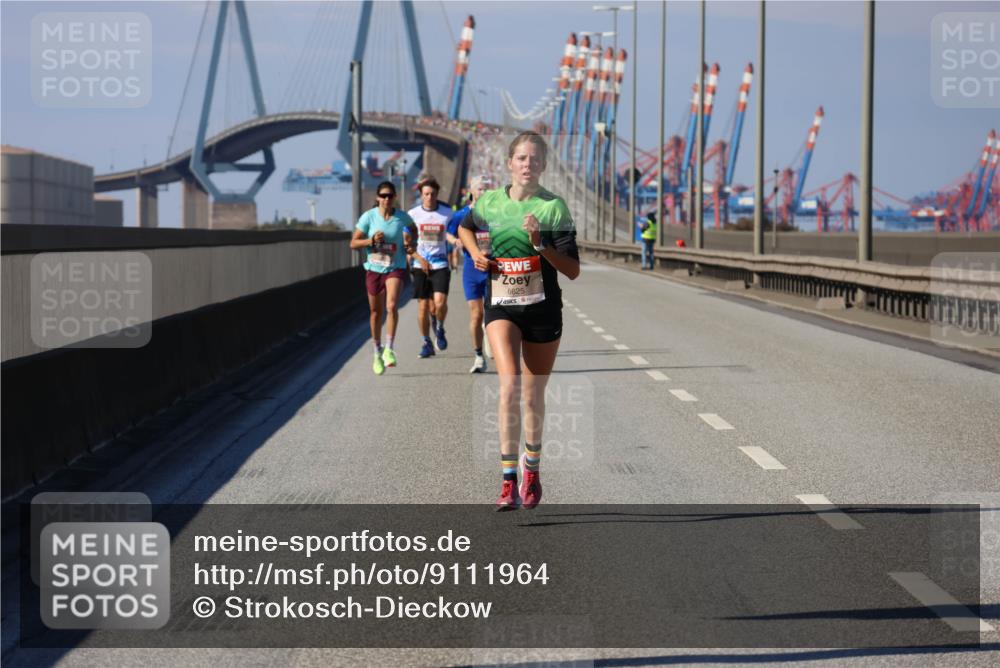 03.10.2025 - Köhlbrandbrückenlauf Strokosch-Dieckow http://msf.ph/oto/9111964 03.10.2025 12:40:31 Position 3 6625 meine-sportfotos.de
