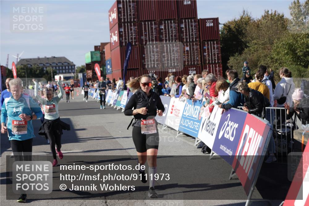 03.10.2025 - Köhlbrandbrückenlauf Jannik Wohlers http://msf.ph/oto/9111973 03.10.2025 13:30:56 Ziel 4715, 4734, 4937, 5005, 5142, 5185, 5206, 5349, 5391, 5402, 5938, 6537 meine-sportfotos.de