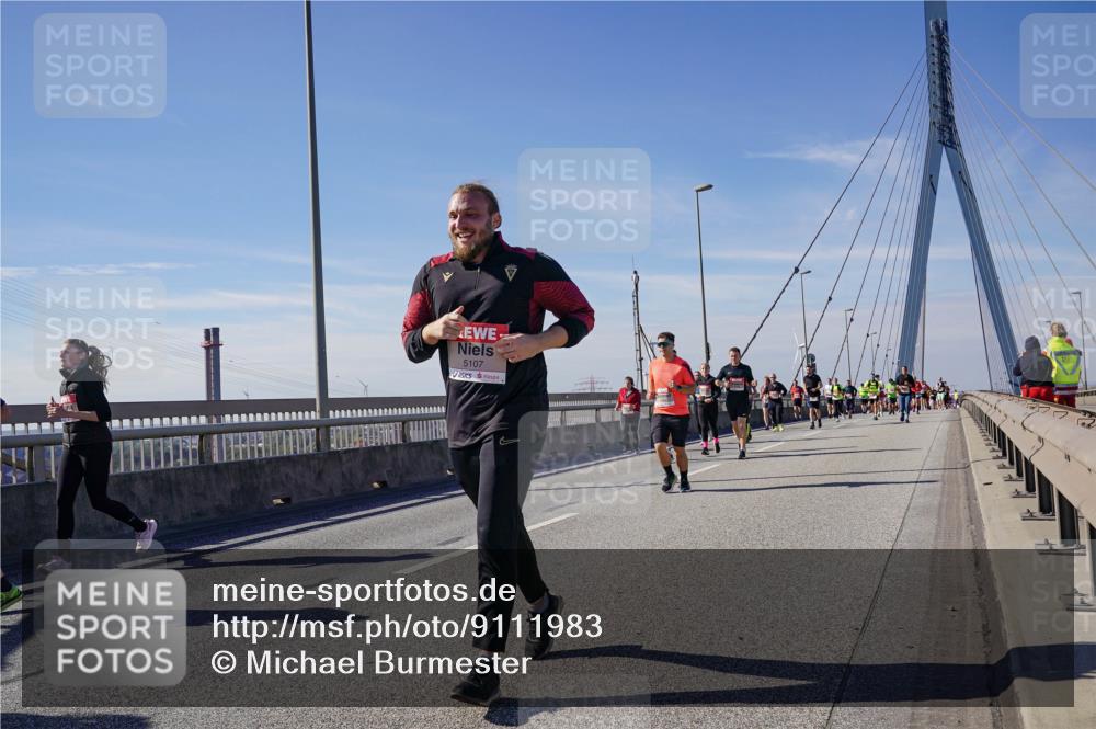 03.10.2025 - Köhlbrandbrückenlauf Michael Burmester http://msf.ph/oto/9111983 03.10.2025 12:54:09 Position 2 5107 meine-sportfotos.de