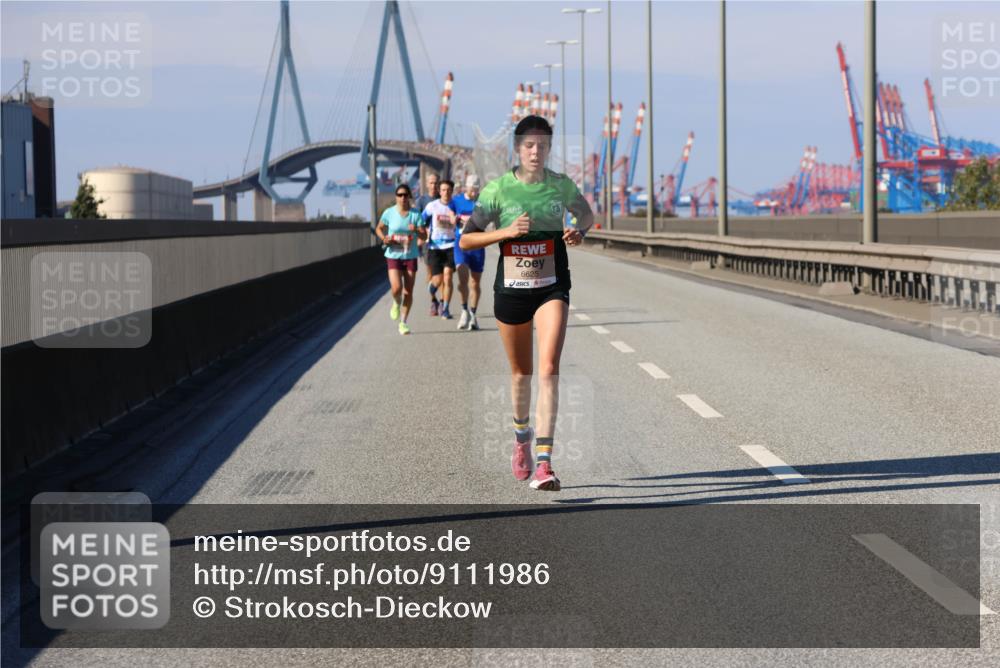 03.10.2025 - Köhlbrandbrückenlauf Strokosch-Dieckow http://msf.ph/oto/9111986 03.10.2025 12:40:33 Position 3 6625 meine-sportfotos.de